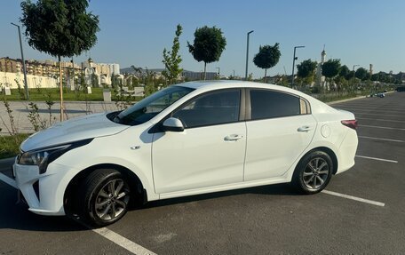 KIA Rio IV, 2020 год, 1 950 000 рублей, 2 фотография