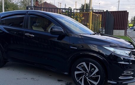 Honda Vezel, 2019 год, 2 320 000 рублей, 2 фотография