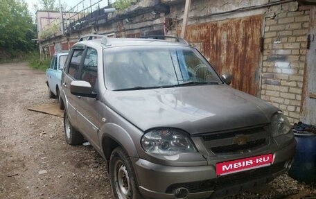 Chevrolet Niva I рестайлинг, 2013 год, 560 000 рублей, 2 фотография