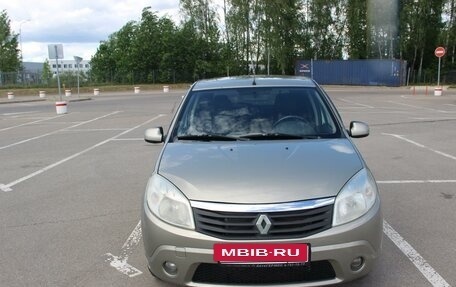 Renault Sandero I, 2011 год, 820 000 рублей, 2 фотография