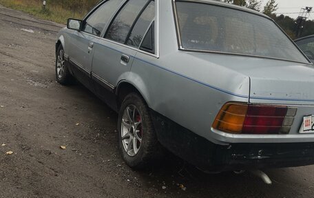 Opel Rekord E, 1984 год, 160 000 рублей, 1 фотография