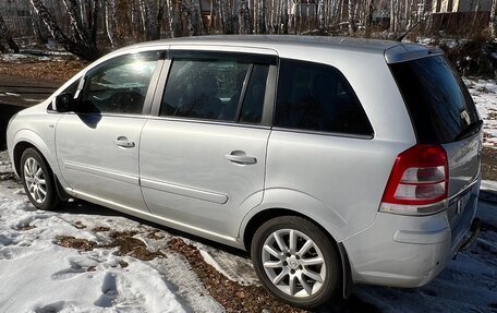 Opel Zafira C рестайлинг, 2011 год, 600 000 рублей, 2 фотография