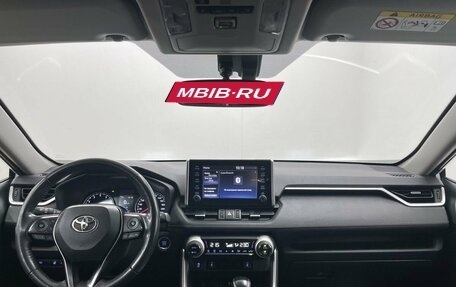 Toyota RAV4, 2019 год, 3 335 000 рублей, 19 фотография