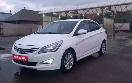 Hyundai Solaris II рестайлинг, 2015 год, 1 230 000 рублей, 1 фотография