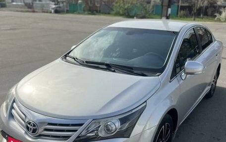 Toyota Avensis III рестайлинг, 2012 год, 1 350 000 рублей, 2 фотография