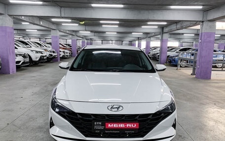 Hyundai Elantra, 2021 год, 1 880 000 рублей, 2 фотография