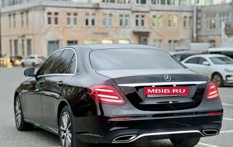 Mercedes-Benz E-Класс, 2016 год, 3 550 000 рублей, 4 фотография