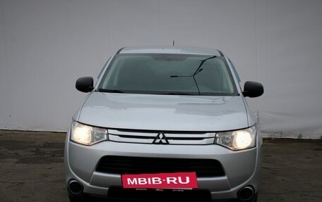 Mitsubishi Outlander III рестайлинг 3, 2014 год, 1 550 000 рублей, 2 фотография