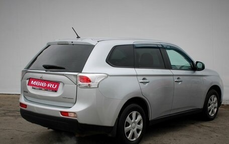 Mitsubishi Outlander III рестайлинг 3, 2014 год, 1 550 000 рублей, 7 фотография