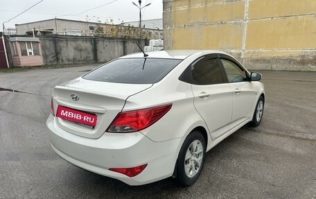 Hyundai Solaris II рестайлинг, 2015 год, 895 000 рублей, 5 фотография