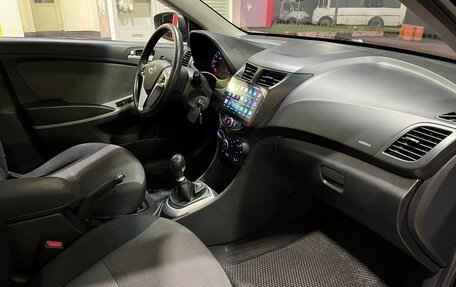 Hyundai Solaris II рестайлинг, 2012 год, 599 000 рублей, 12 фотография