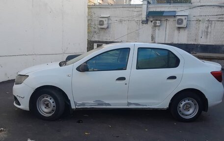 Renault Logan II, 2017 год, 500 000 рублей, 2 фотография