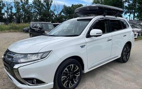 Mitsubishi Outlander III рестайлинг 3, 2017 год, 1 732 000 рублей, 11 фотография