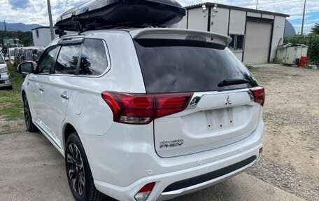 Mitsubishi Outlander III рестайлинг 3, 2017 год, 1 732 000 рублей, 9 фотография