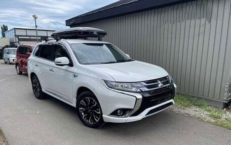 Mitsubishi Outlander III рестайлинг 3, 2017 год, 1 732 000 рублей, 1 фотография