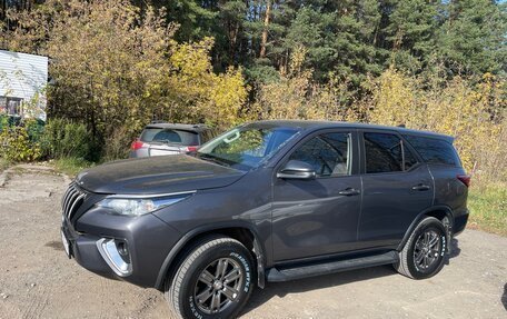 Toyota Fortuner II, 2018 год, 2 940 000 рублей, 2 фотография