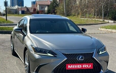 Lexus ES VII, 2019 год, 4 200 000 рублей, 2 фотография