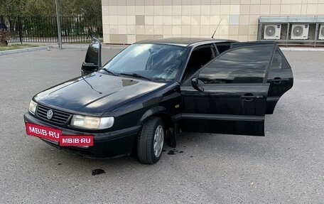 Volkswagen Passat B4, 1995 год, 300 000 рублей, 2 фотография