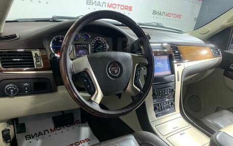 Cadillac Escalade III, 2013 год, 2 699 000 рублей, 17 фотография