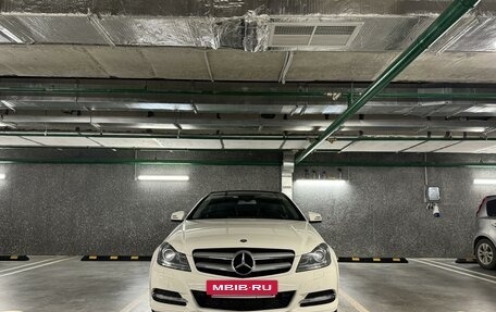 Mercedes-Benz C-Класс, 2011 год, 1 850 000 рублей, 2 фотография