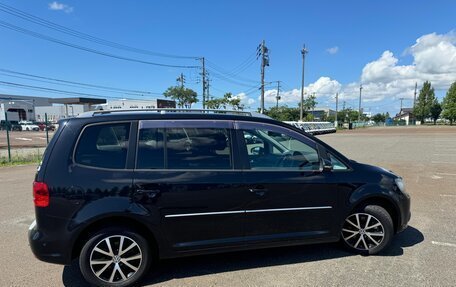 Volkswagen Touran III, 2013 год, 1 180 000 рублей, 6 фотография