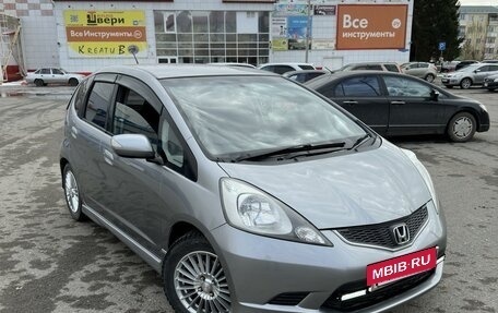 Honda Fit III, 2009 год, 870 000 рублей, 2 фотография