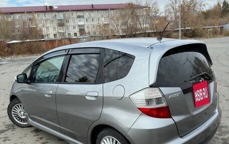 Honda Fit III, 2009 год, 870 000 рублей, 4 фотография