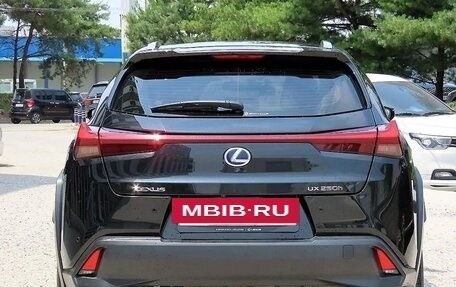 Lexus UX I, 2020 год, 2 548 800 рублей, 4 фотография