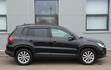 Volkswagen Tiguan II, 2016 год, 2 099 000 рублей, 4 фотография