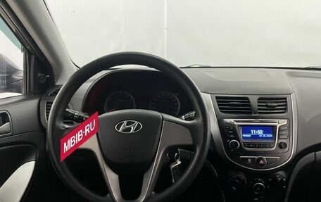 Hyundai Solaris II рестайлинг, 2016 год, 890 000 рублей, 16 фотография