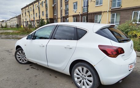 Opel Astra J, 2011 год, 835 000 рублей, 4 фотография