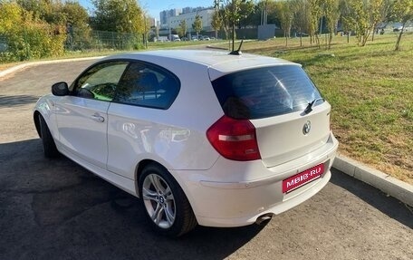 BMW 1 серия, 2010 год, 950 000 рублей, 7 фотография