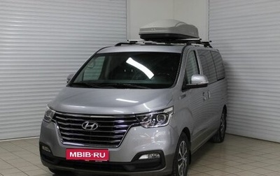 Hyundai Grand Starex Grand Starex I рестайлинг 2, 2018 год, 3 250 000 рублей, 1 фотография