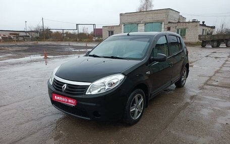 Renault Sandero I, 2013 год, 750 000 рублей, 1 фотография