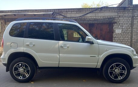 Chevrolet Niva I рестайлинг, 2015 год, 850 000 рублей, 9 фотография