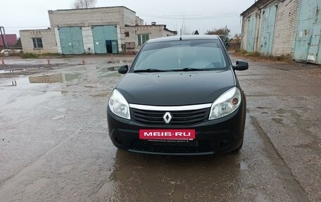 Renault Sandero I, 2013 год, 750 000 рублей, 3 фотография