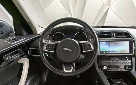 Jaguar F-Pace, 2018 год, 3 549 700 рублей, 15 фотография