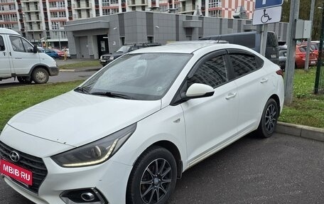 Hyundai Solaris II рестайлинг, 2018 год, 1 190 000 рублей, 1 фотография