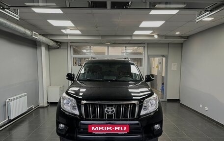 Toyota Land Cruiser Prado 150 рестайлинг 2, 2010 год, 3 070 000 рублей, 2 фотография