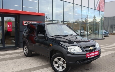 Chevrolet Niva I рестайлинг, 2017 год, 795 000 рублей, 2 фотография