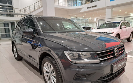 Volkswagen Tiguan II, 2017 год, 2 211 000 рублей, 3 фотография