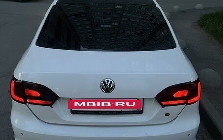 Volkswagen Jetta VI, 2013 год, 715 000 рублей, 4 фотография