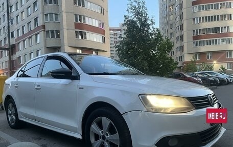 Volkswagen Jetta VI, 2013 год, 715 000 рублей, 3 фотография