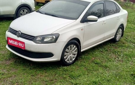 Volkswagen Polo VI (EU Market), 2013 год, 700 000 рублей, 1 фотография