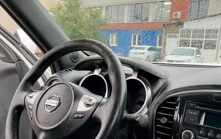 Nissan Juke II, 2011 год, 879 000 рублей, 11 фотография