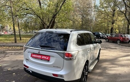 Mitsubishi Outlander III рестайлинг 3, 2013 год, 1 300 000 рублей, 6 фотография