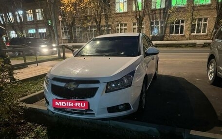 Chevrolet Cruze II, 2012 год, 870 000 рублей, 3 фотография