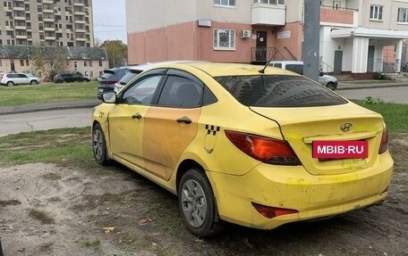 Hyundai Solaris II рестайлинг, 2015 год, 480 000 рублей, 4 фотография