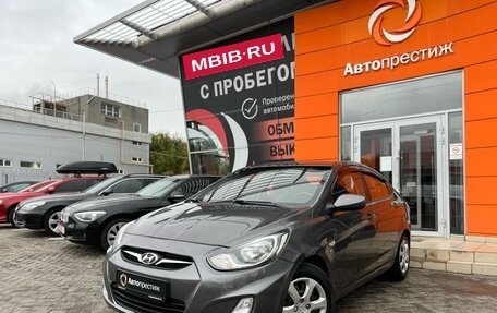 Hyundai Solaris II рестайлинг, 2013 год, 880 000 рублей, 3 фотография