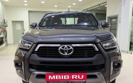 Toyota Hilux VIII, 2024 год, 7 500 000 рублей, 2 фотография